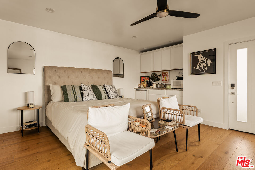 3631 Sunswept Dr, Studio City