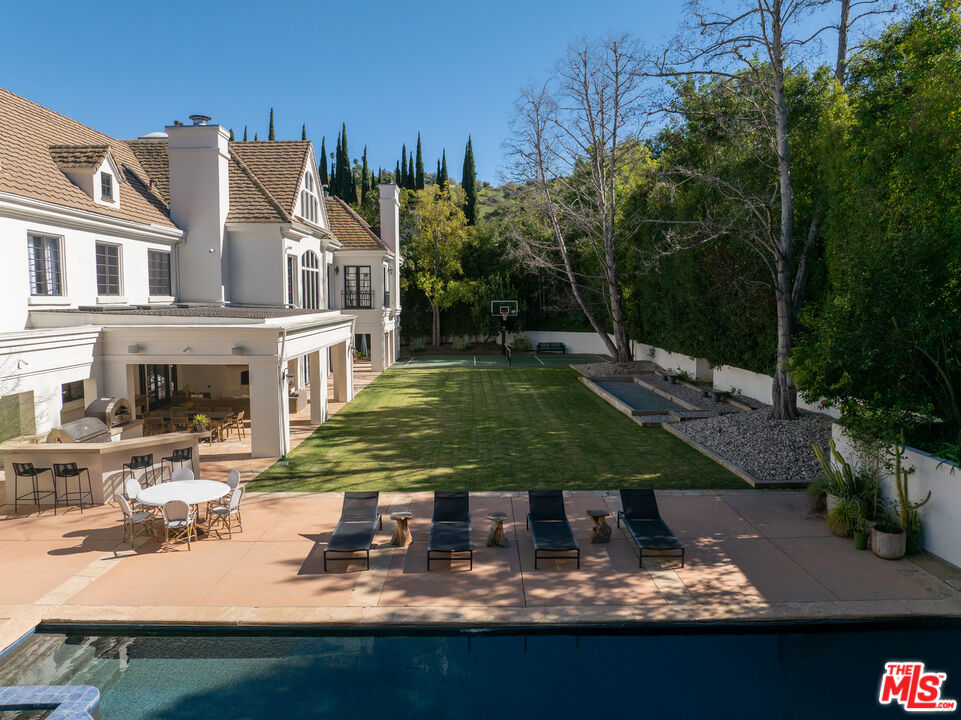 3901 Longridge Ave, Sherman Oaks