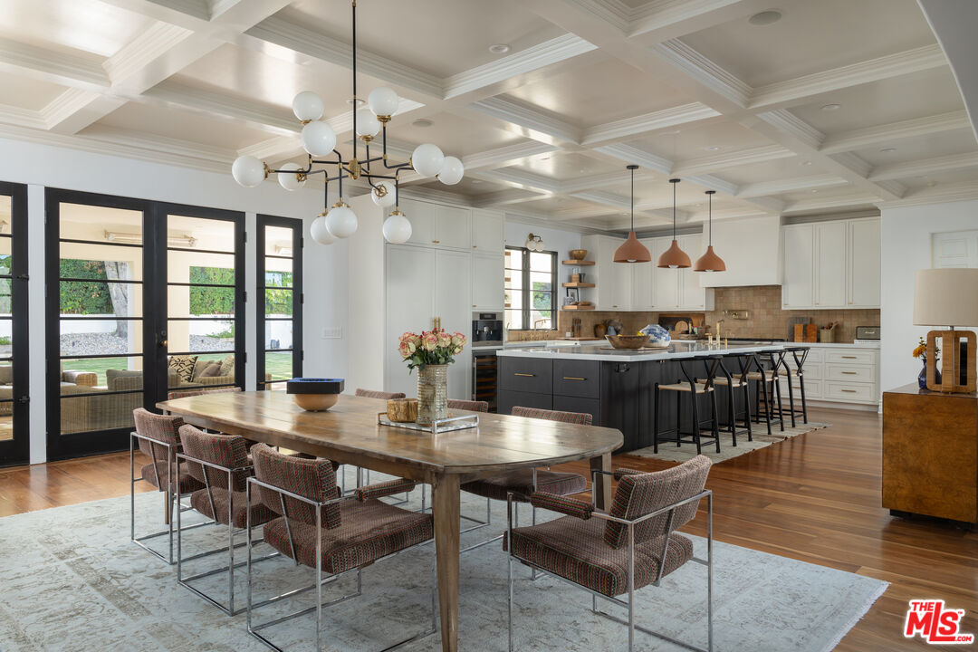 3901 Longridge Ave, Sherman Oaks