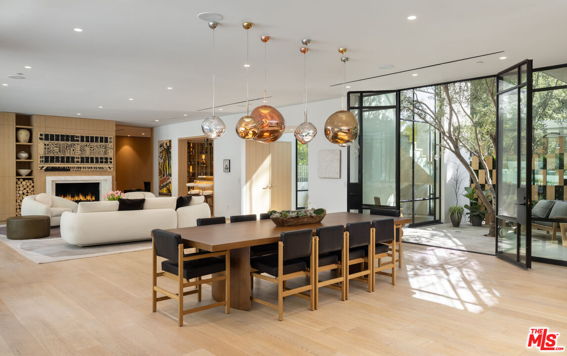 9509 Heather Rd, Beverly Hills