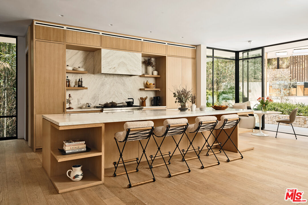 9509 Heather Rd, Beverly Hills