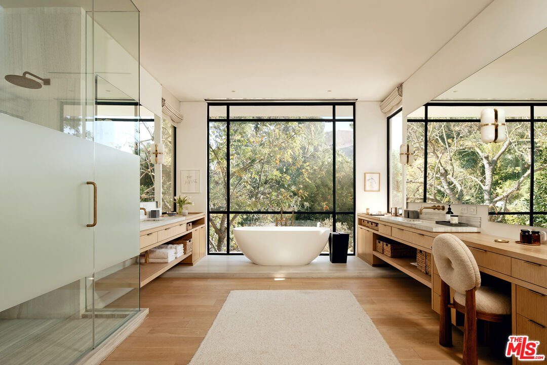 9509 Heather Rd, Beverly Hills