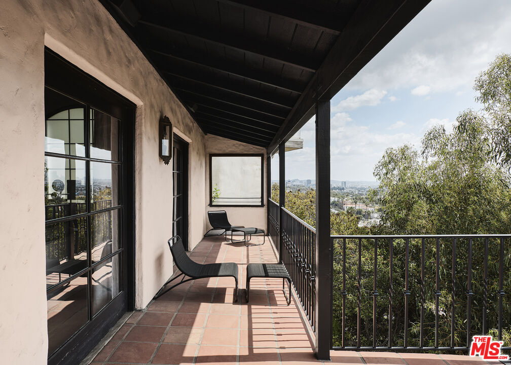 7902 Fareholm Dr, Hollywood Hills