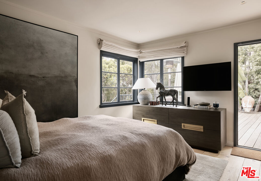 7902 Fareholm Dr, Hollywood Hills