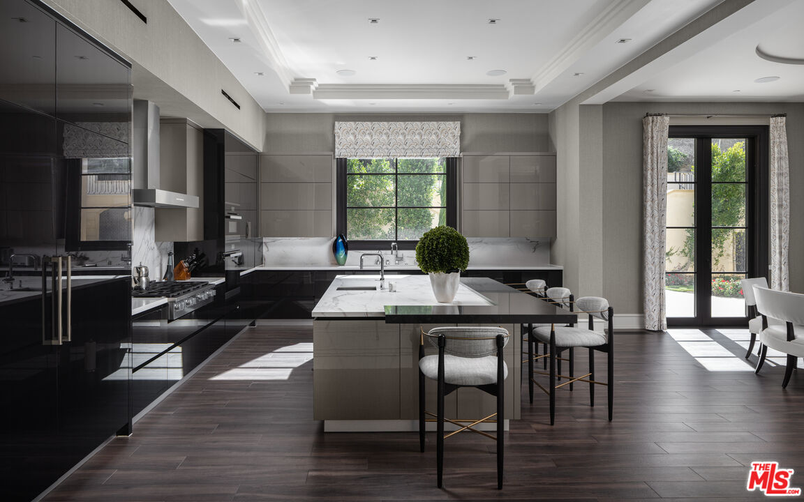 25300 Prado De La Magia