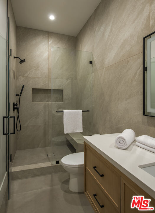 196 S Greenfield Ave