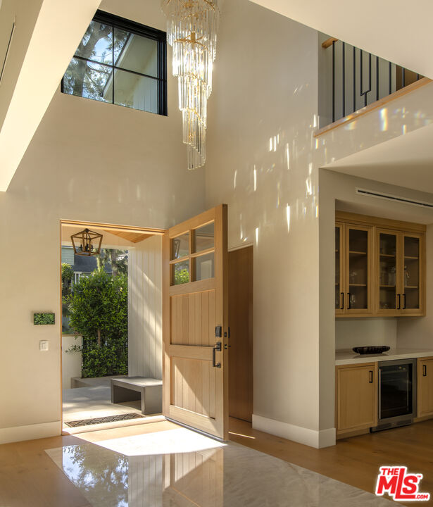 196 S Greenfield Ave