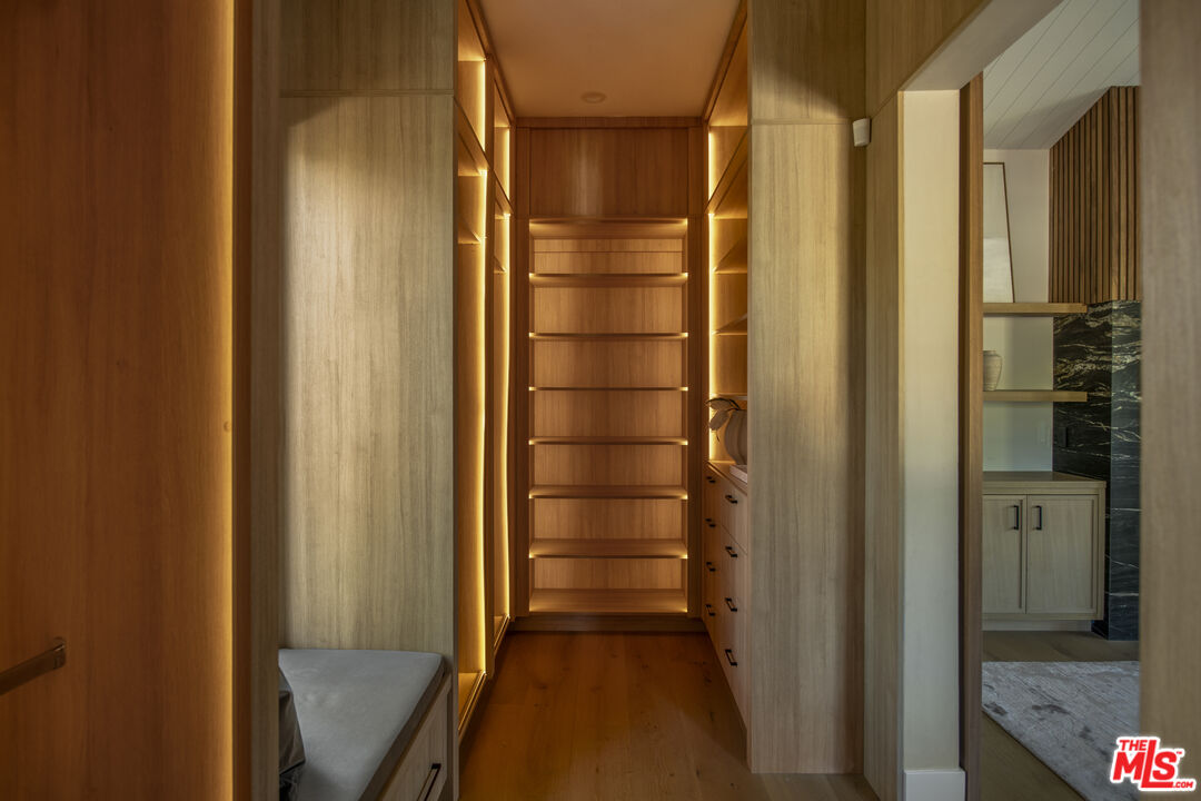 196 S Greenfield Ave