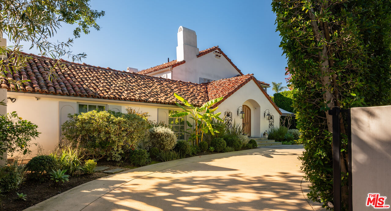 523 N Beverly Dr