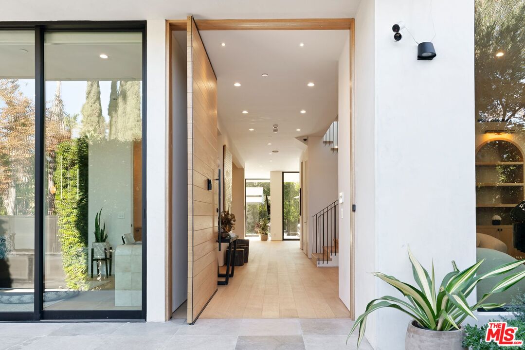 6258 Drexel Ave