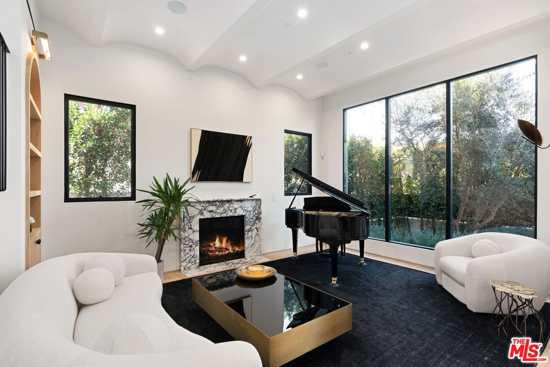 6258 Drexel Ave