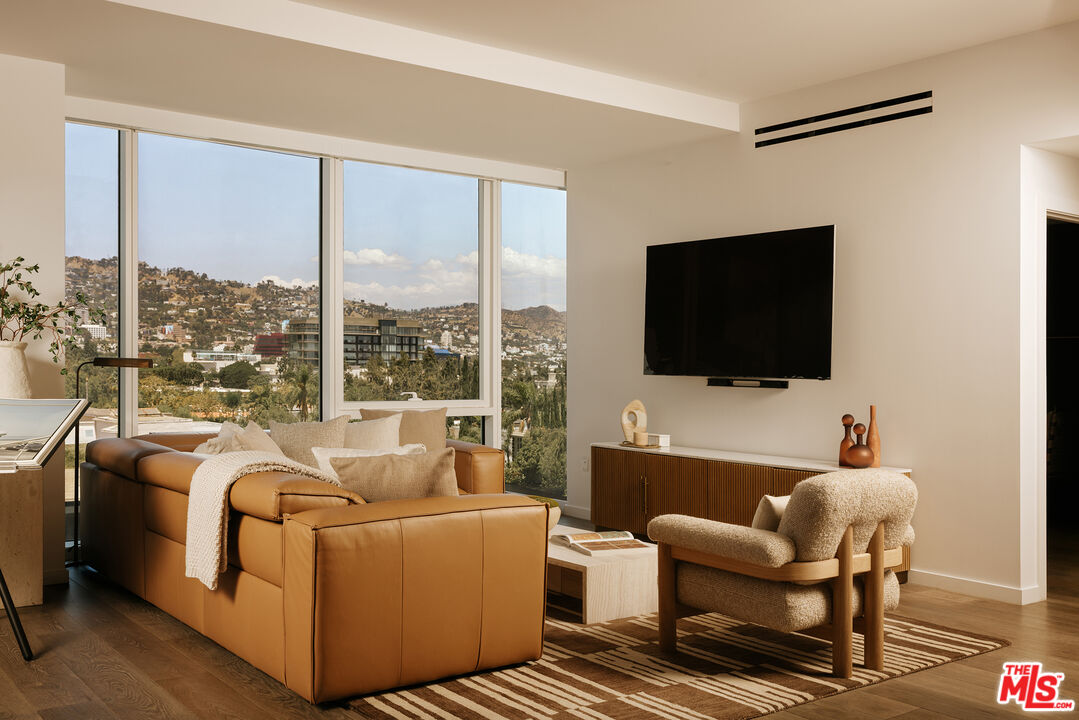 9000 W 3rd St Unit: 501