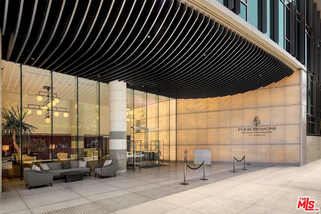 9000 W 3rd St Unit: 501