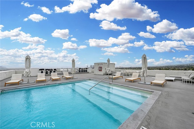 838 N Doheny DR Unit: 903