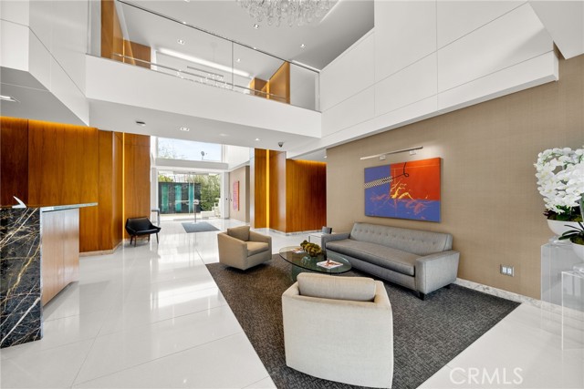 838 N Doheny DR Unit: 903