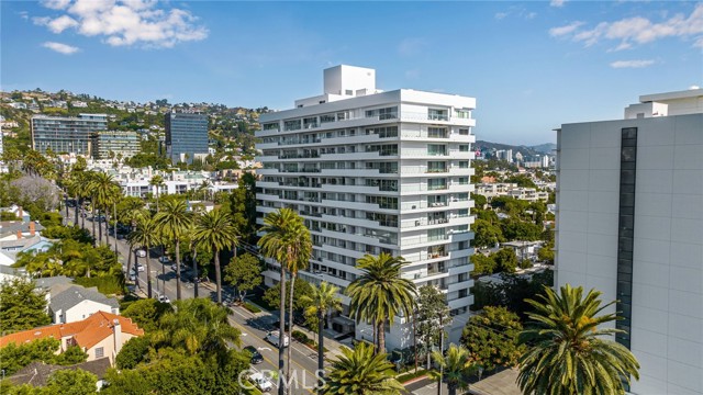 838 N Doheny DR Unit: 903