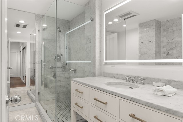 838 N Doheny DR Unit: 903