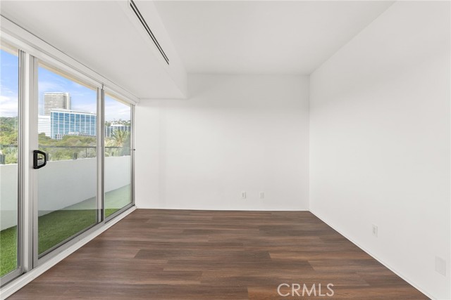 838 N Doheny DR Unit: 903