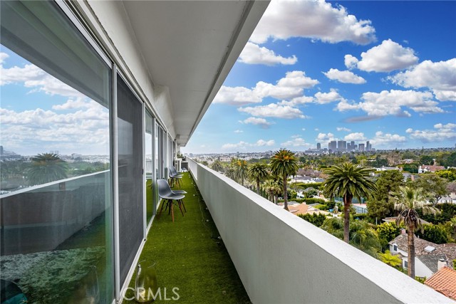 838 N Doheny DR Unit: 903