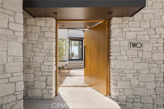 2 Twin Lakes CIR