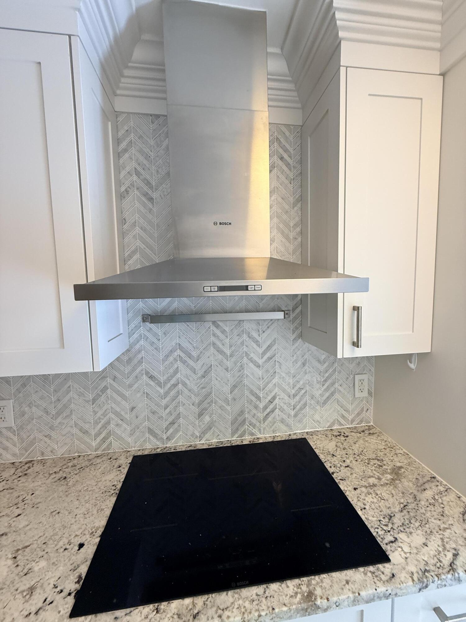 225 Everglade Avenue Villa 6