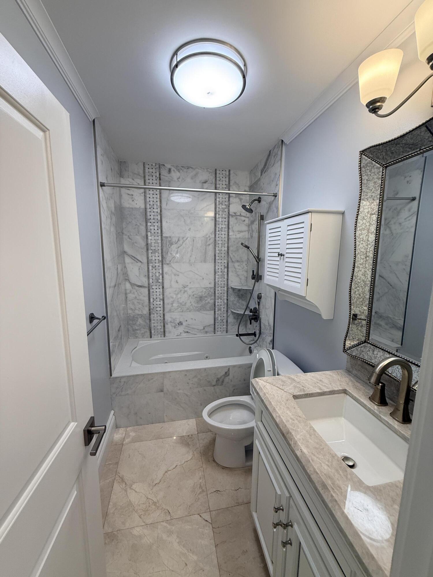 225 Everglade Avenue Villa 6