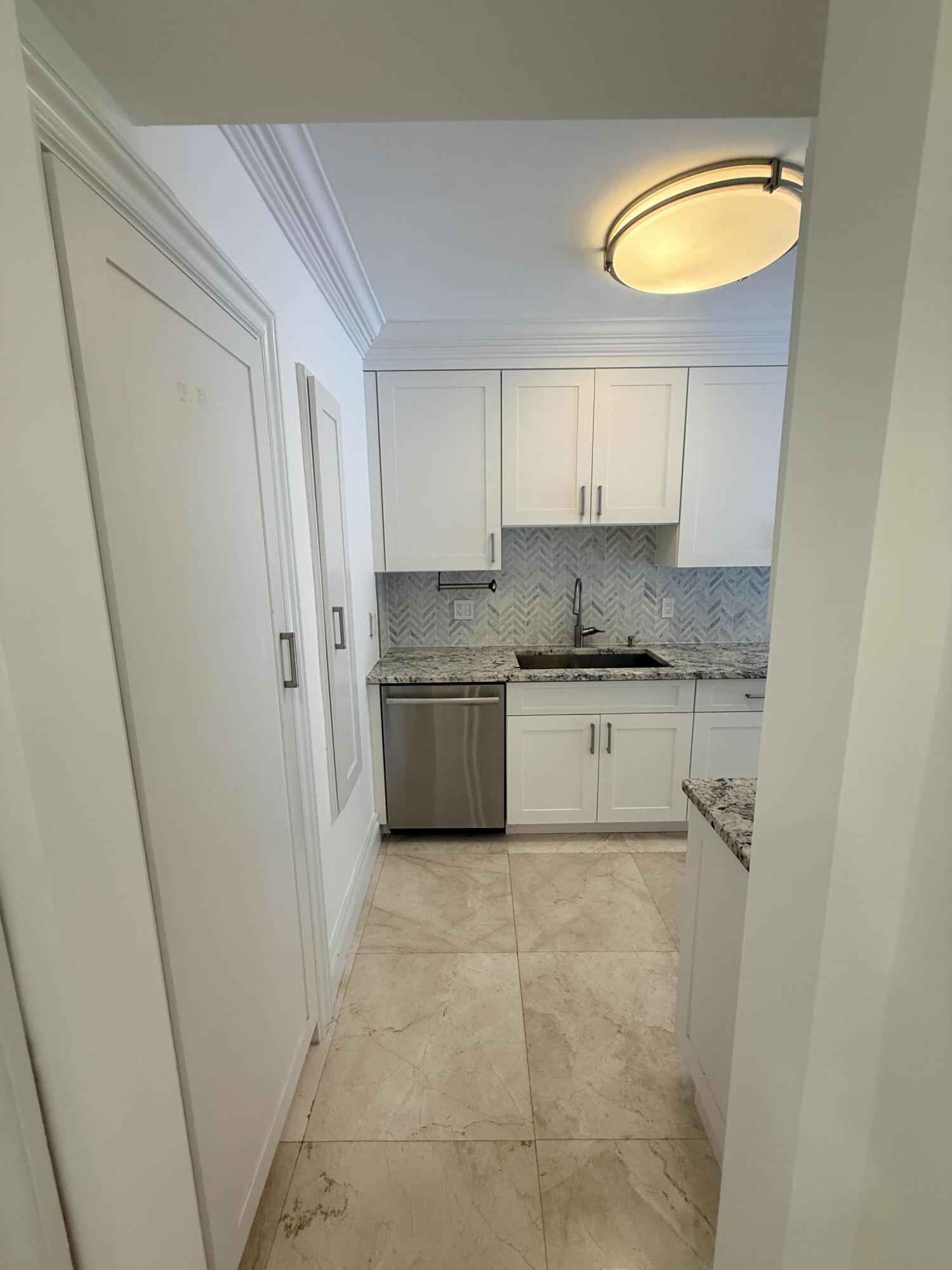 225 Everglade Avenue Villa 6
