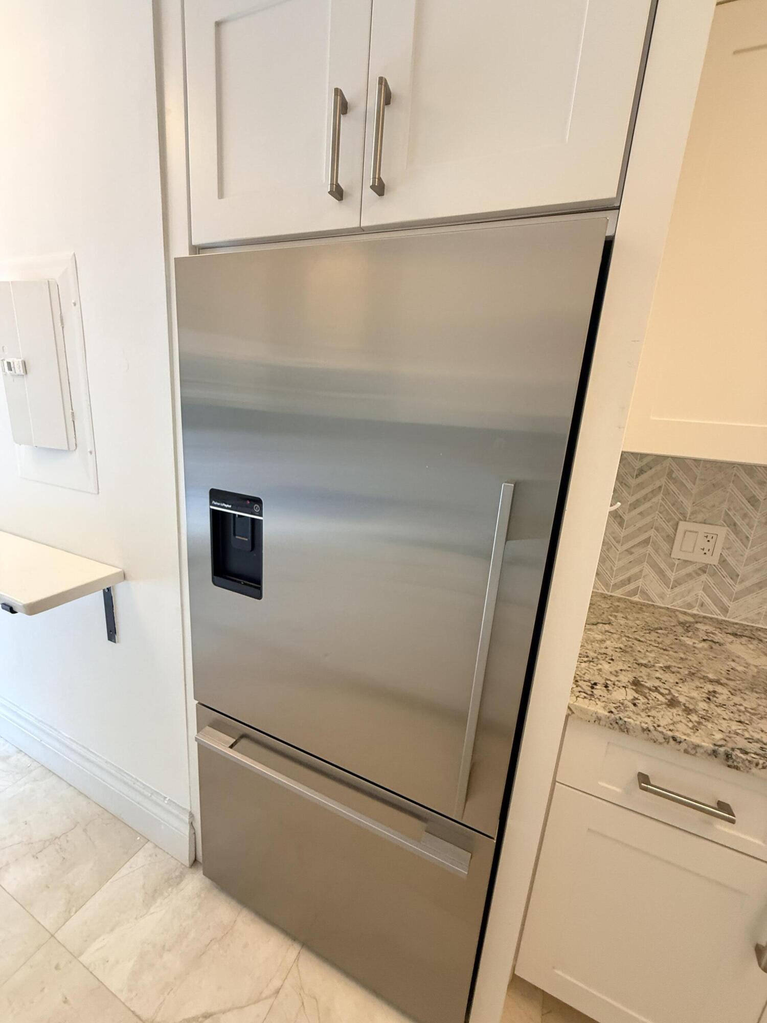225 Everglade Avenue Villa 6