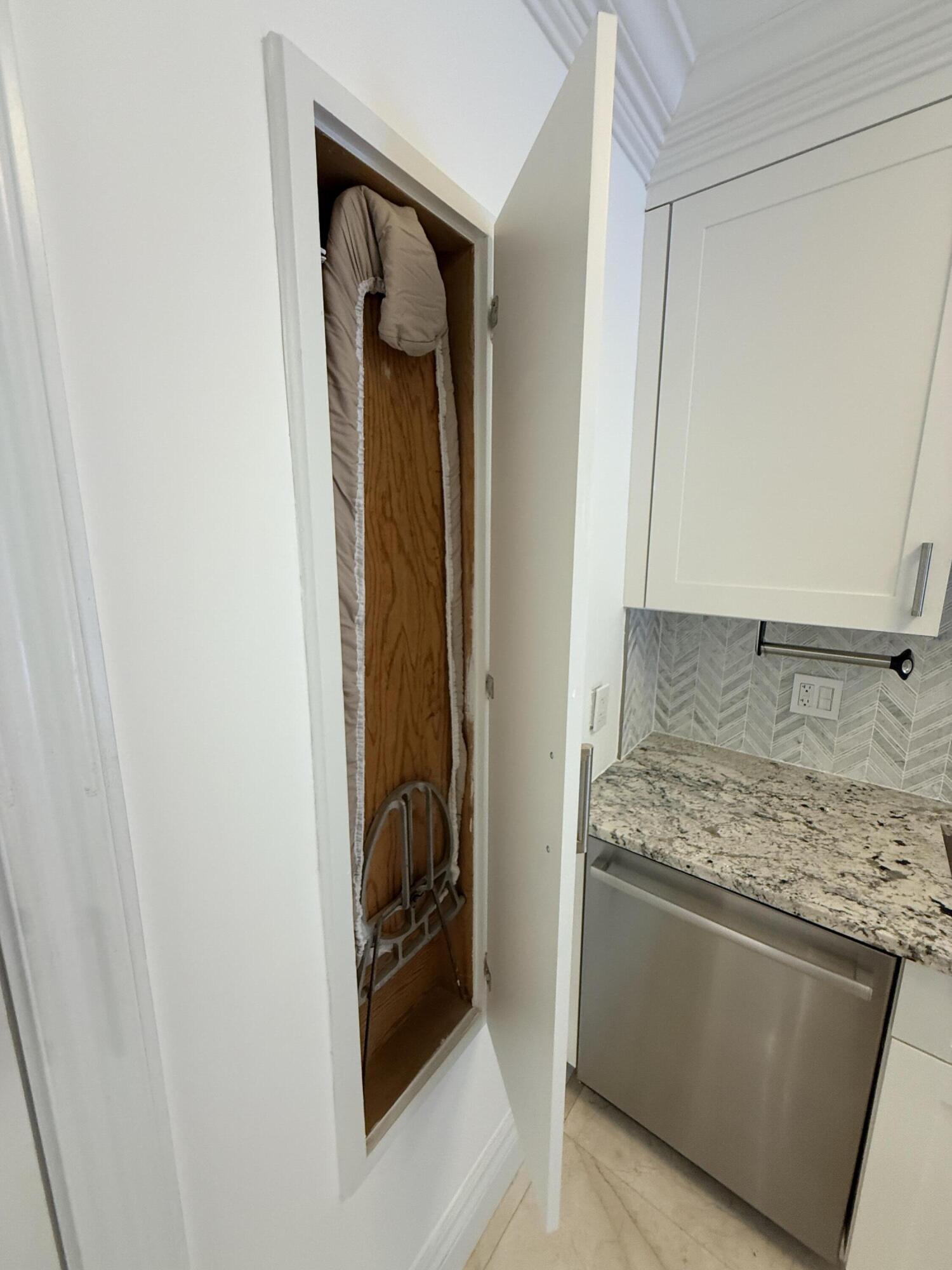 225 Everglade Avenue Villa 6