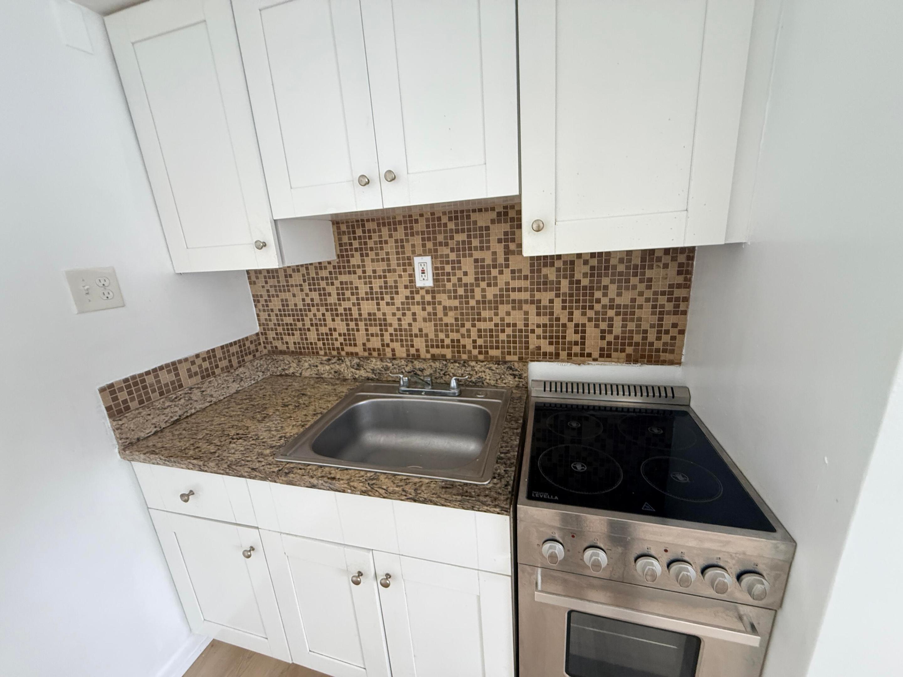 220 Walton Boulevard Unit 2