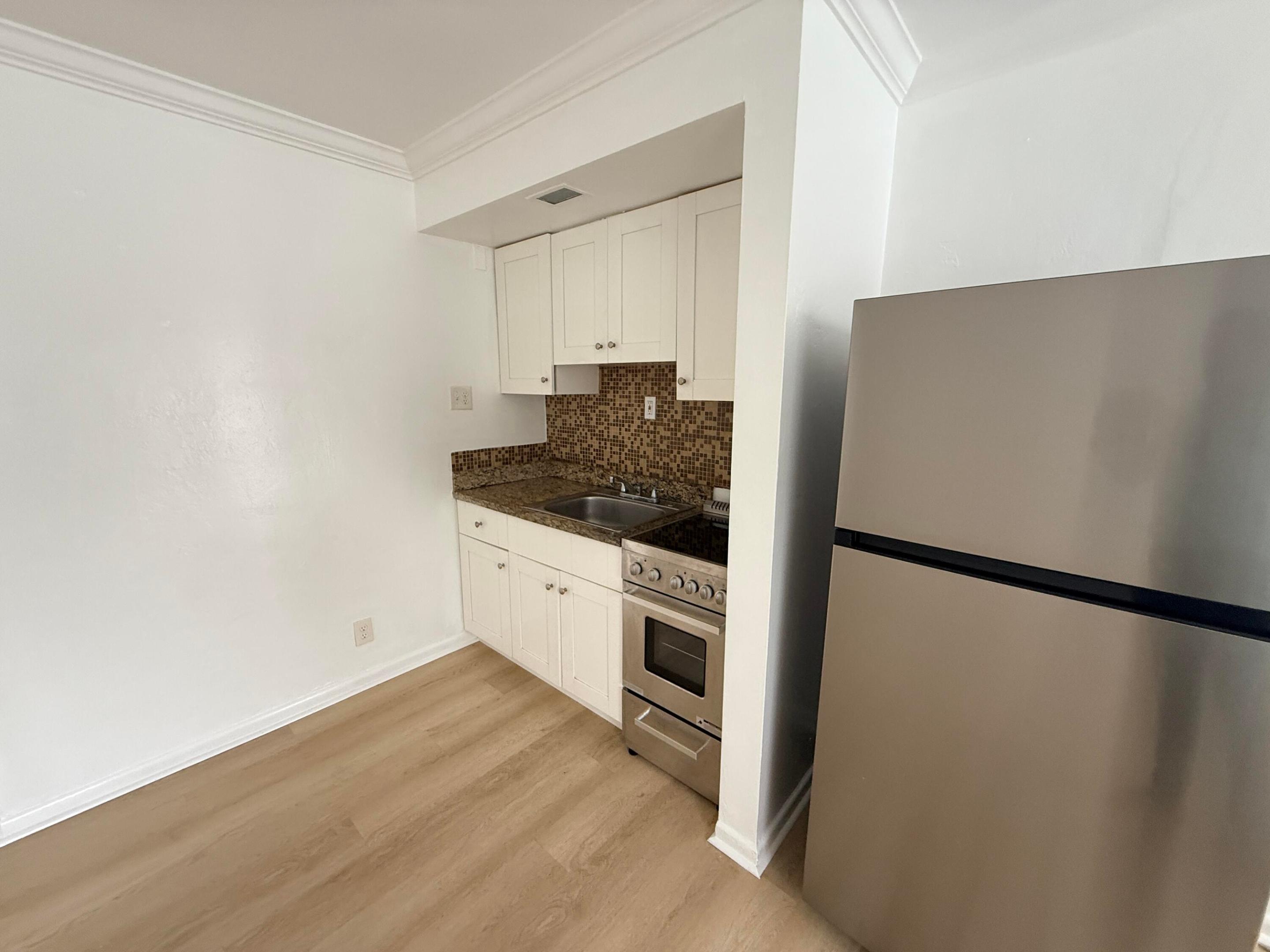 220 Walton Boulevard Unit 2