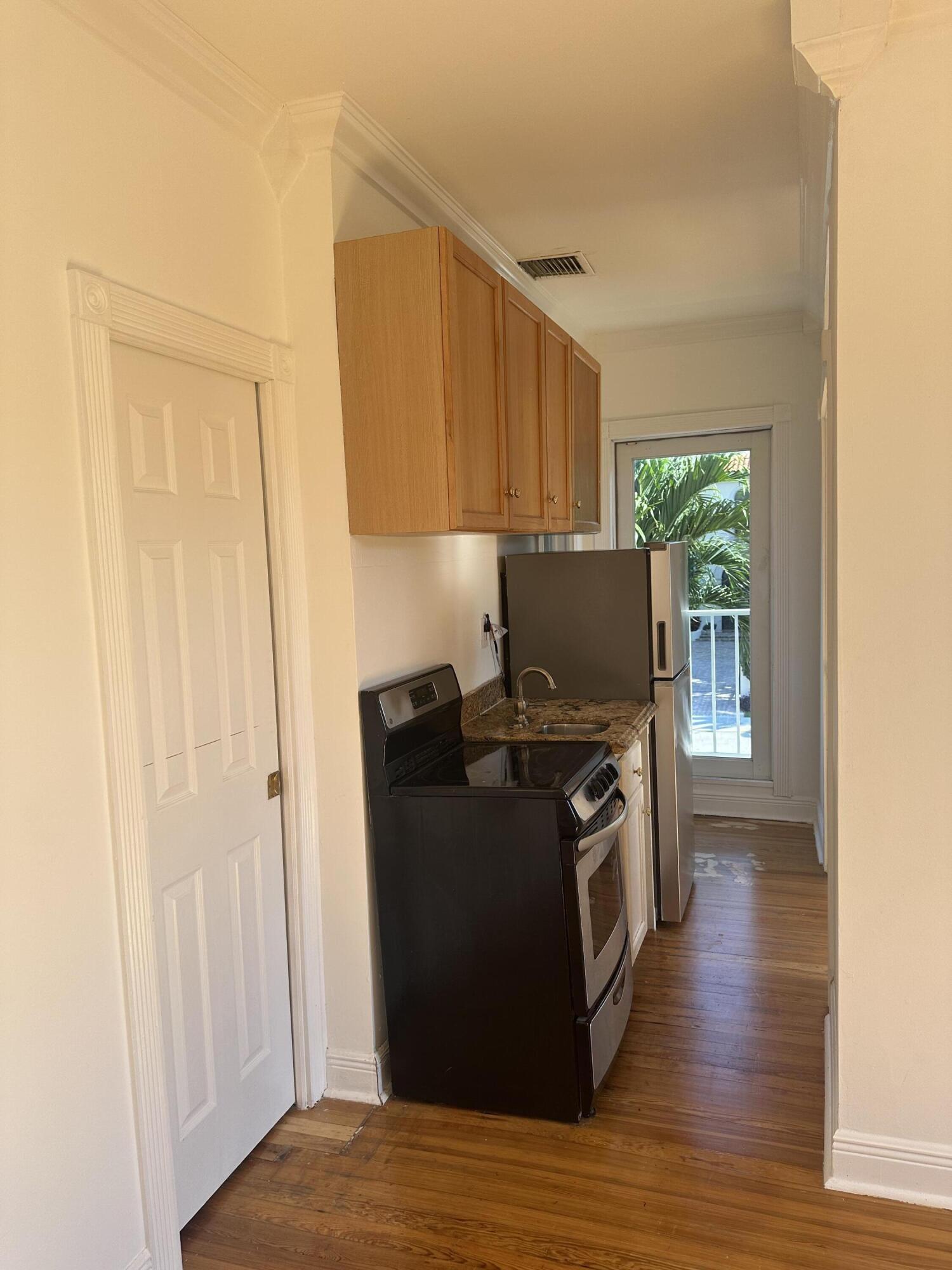 258 Seminole Avenue 3