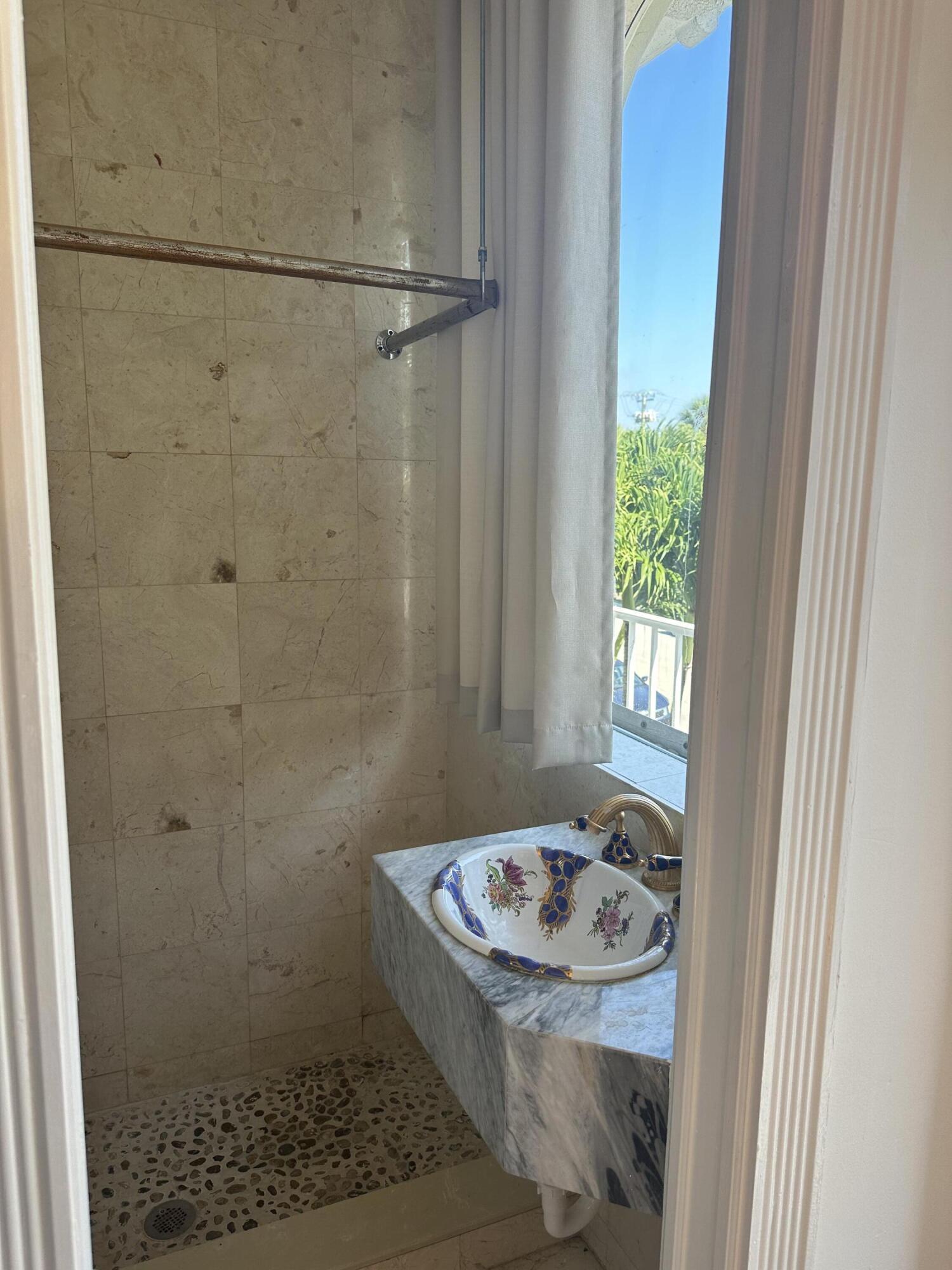 258 Seminole Avenue 3