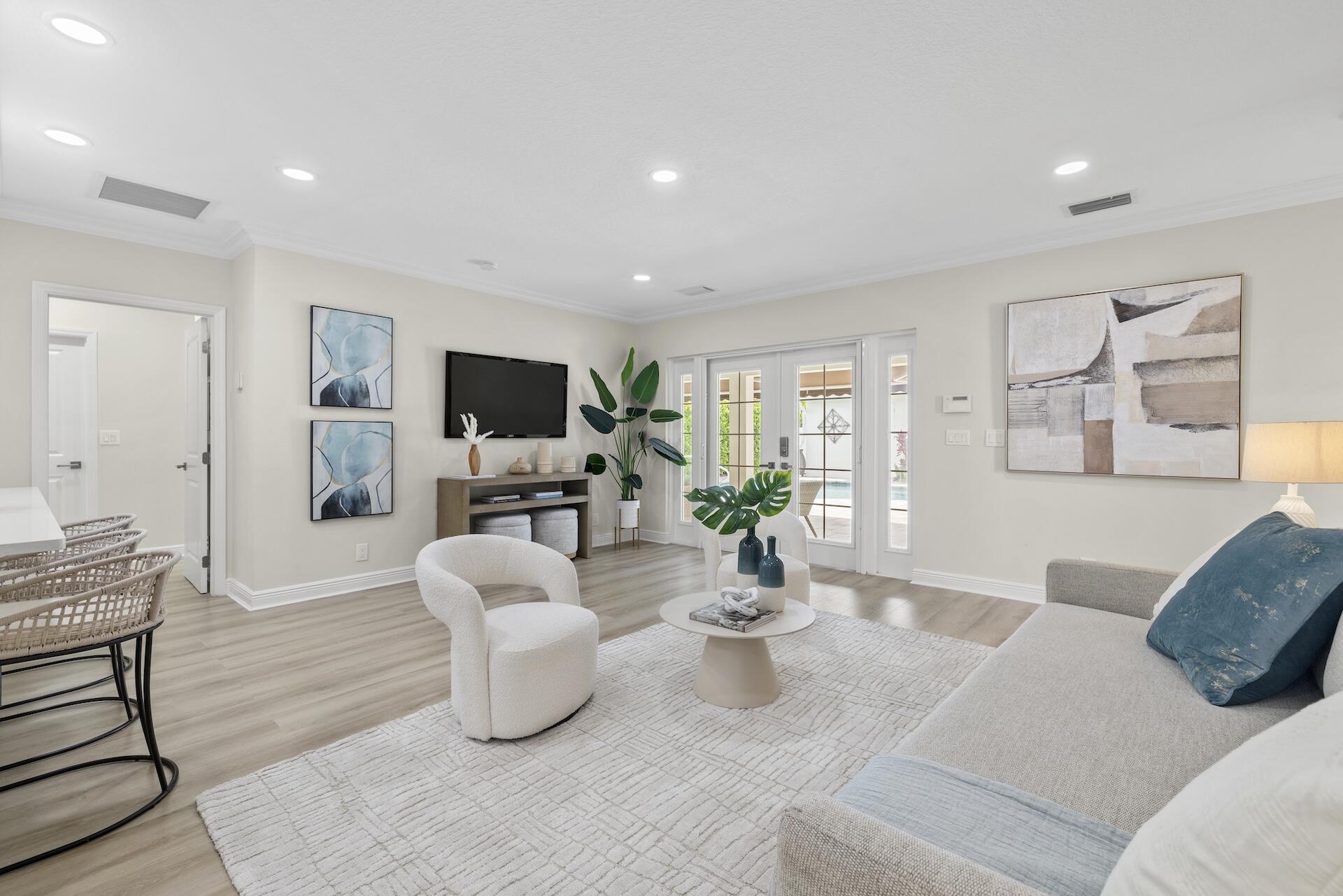 214 Alhambra Place