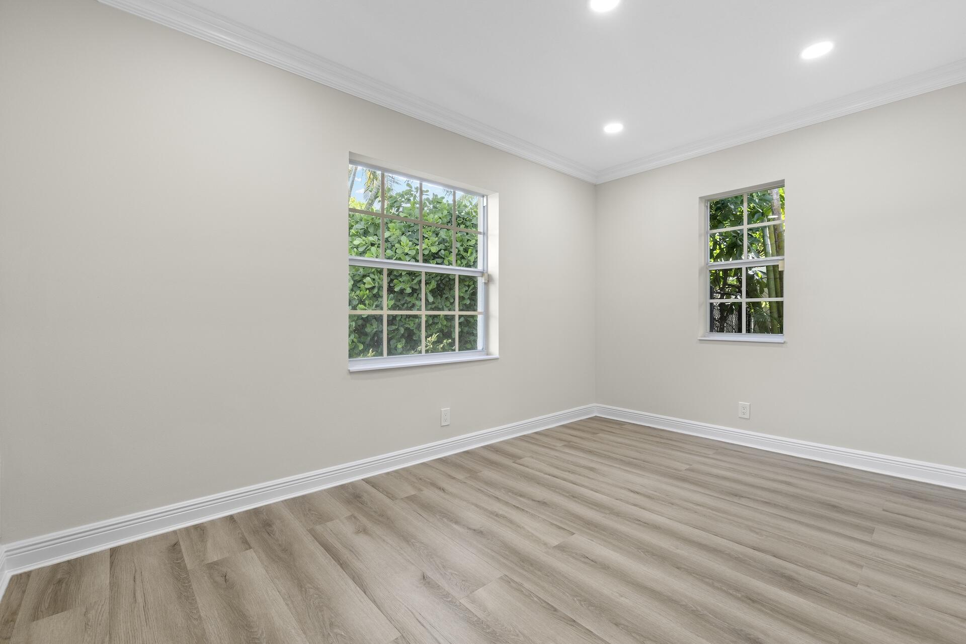 214 Alhambra Place