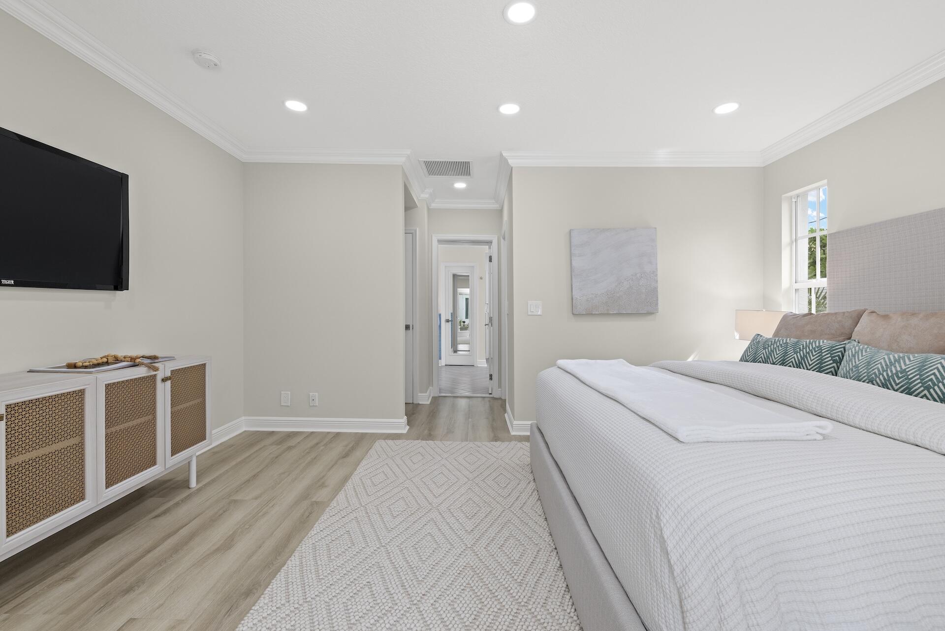 214 Alhambra Place