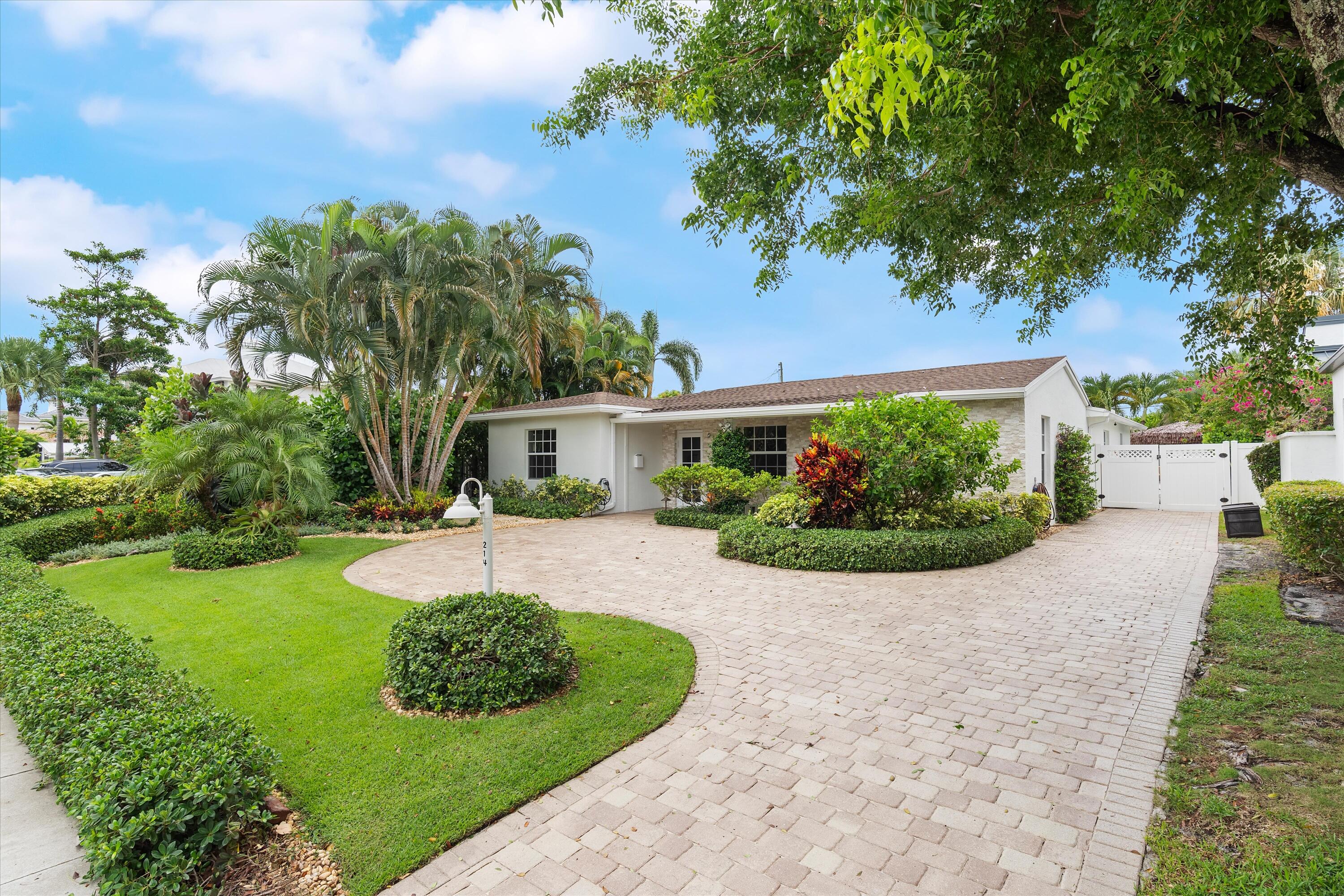 214 Alhambra Place