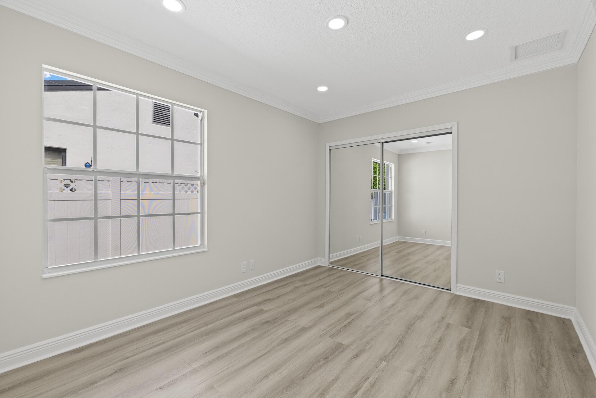 214 Alhambra Place