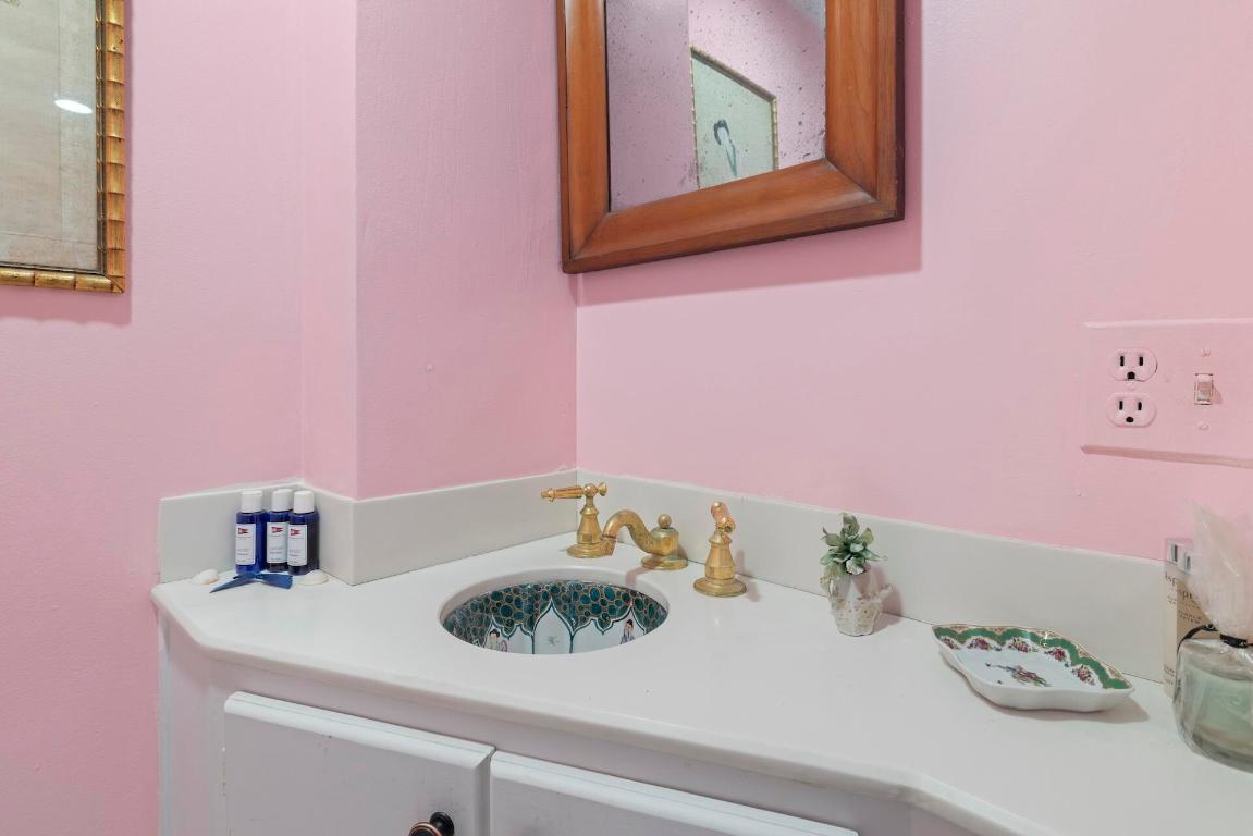 200 N Ocean Boulevard 4