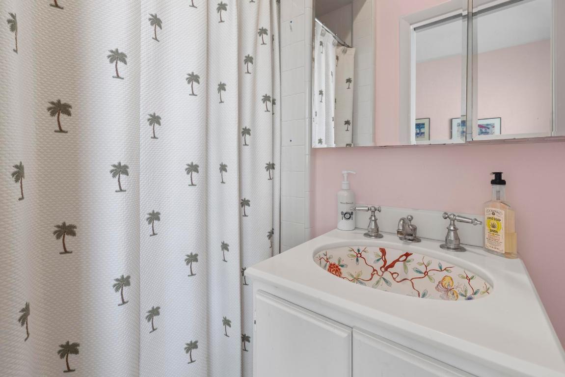 200 N Ocean Boulevard 4