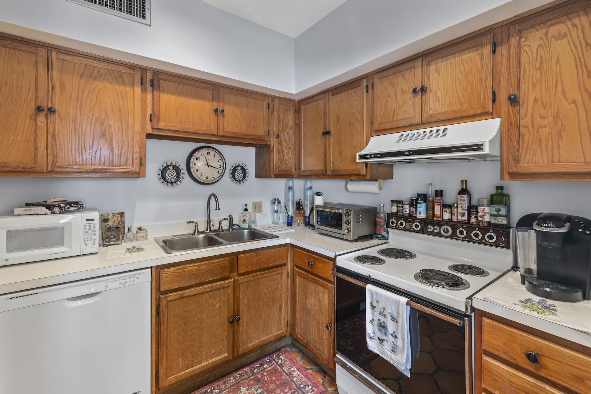 200 N Ocean Boulevard 4