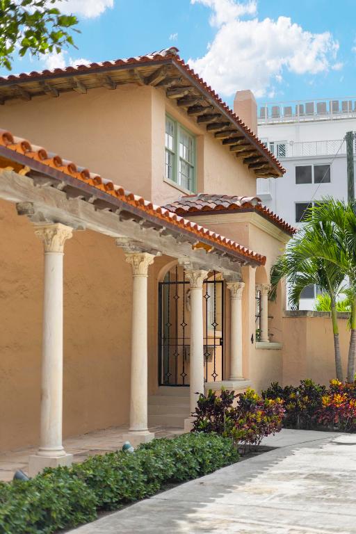 200 N Ocean Boulevard 4