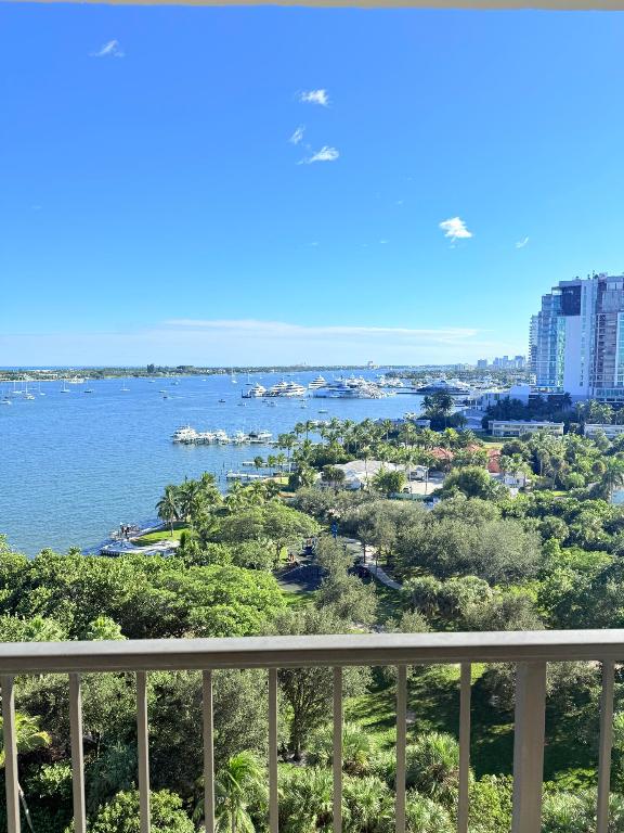 5200 N Flagler Drive 1406