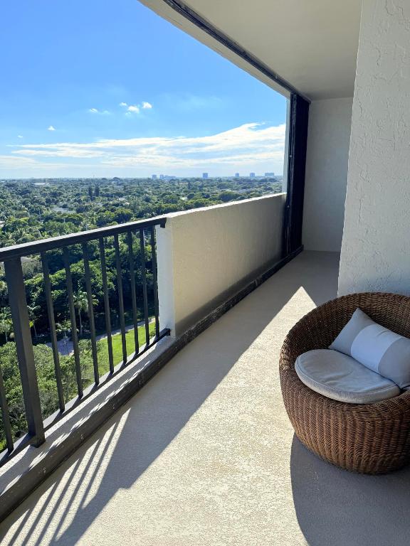 5200 N Flagler Drive 1406