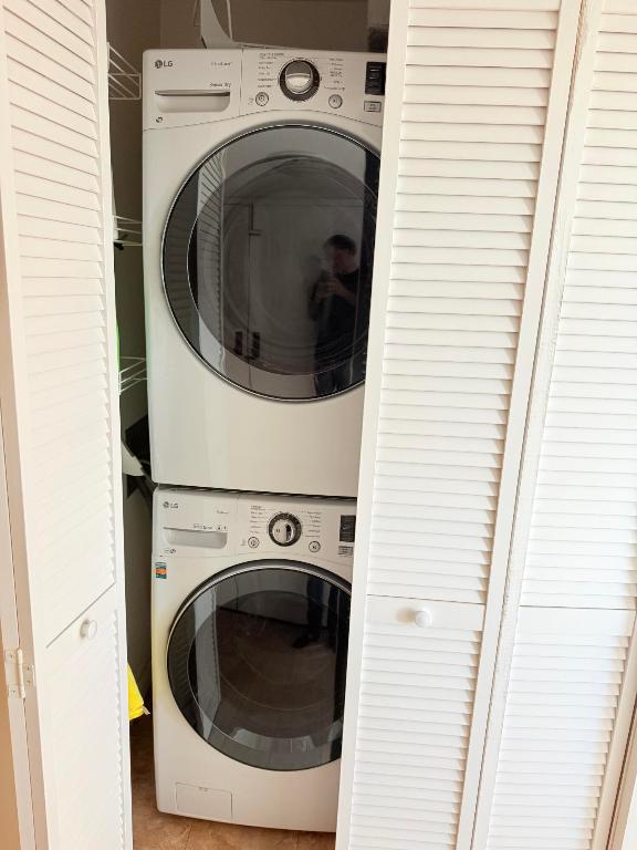 5200 N Flagler Drive 1406