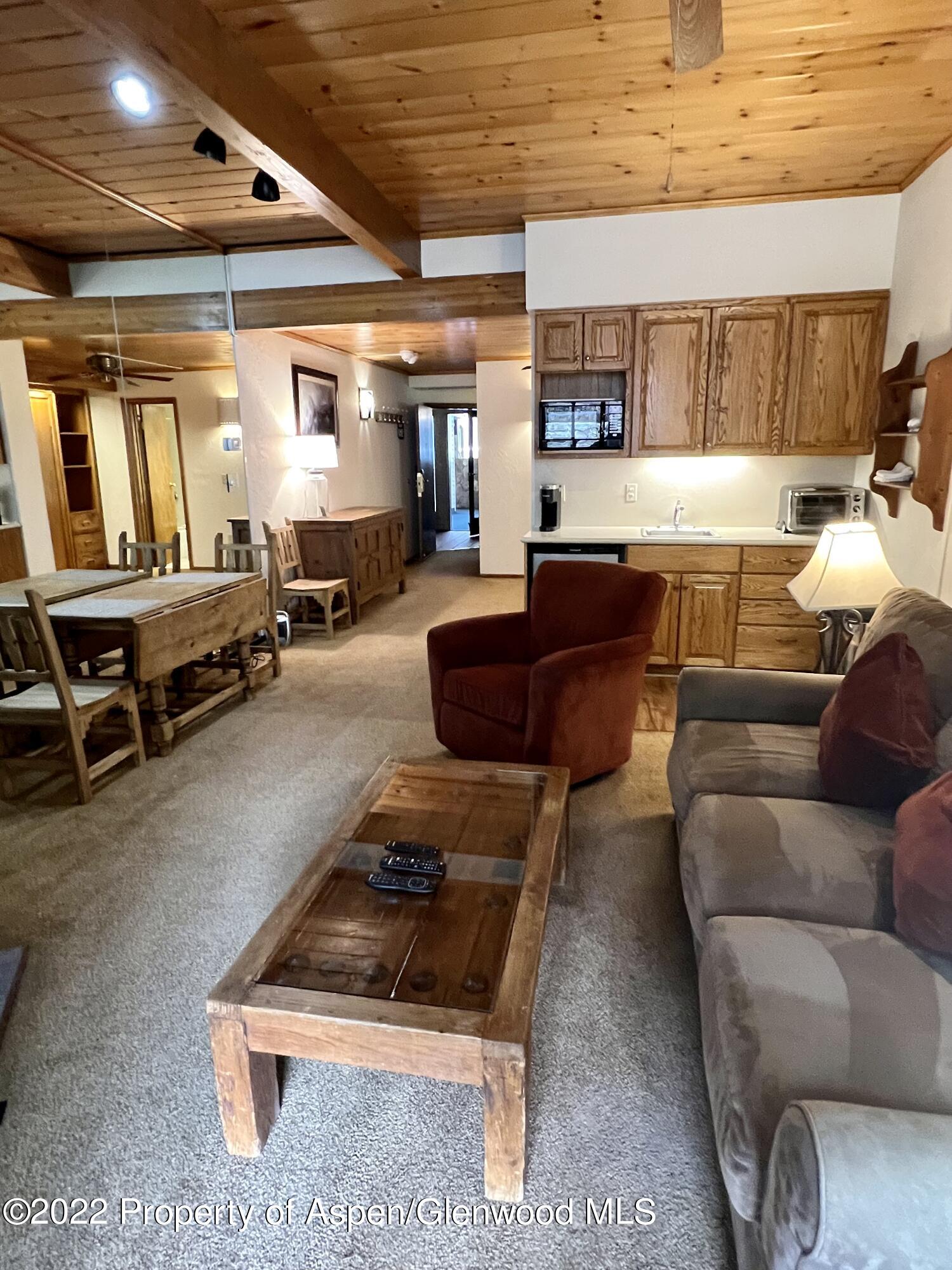 301 E Hyman Avenue Unit: 104
