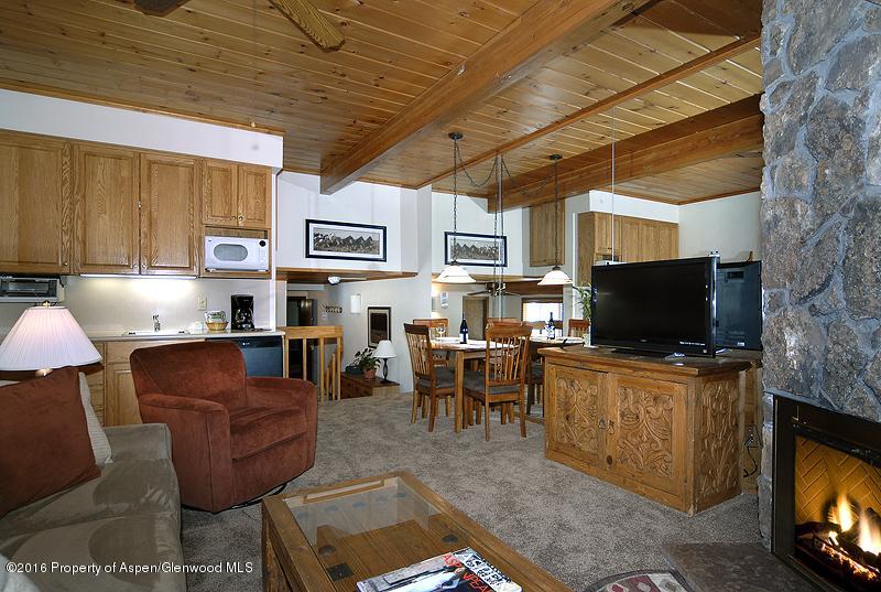 301 E Hyman Avenue Unit: #103 (Wks 32, 48 & 49)