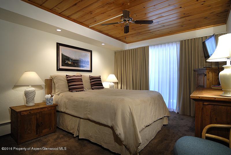301 E Hyman Avenue Unit: #103 (Wks 32, 48 & 49)