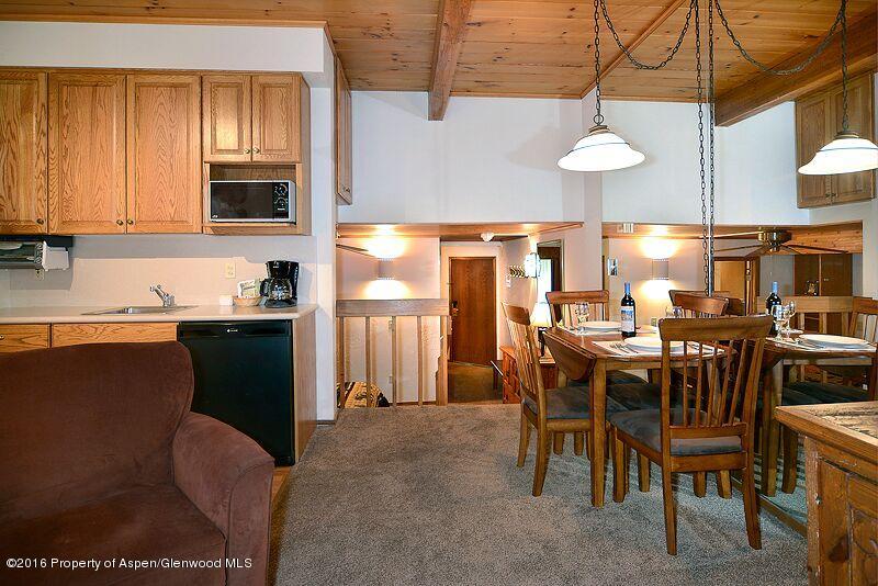 301 E Hyman Avenue Unit: #103 (Wks 32, 48 & 49)