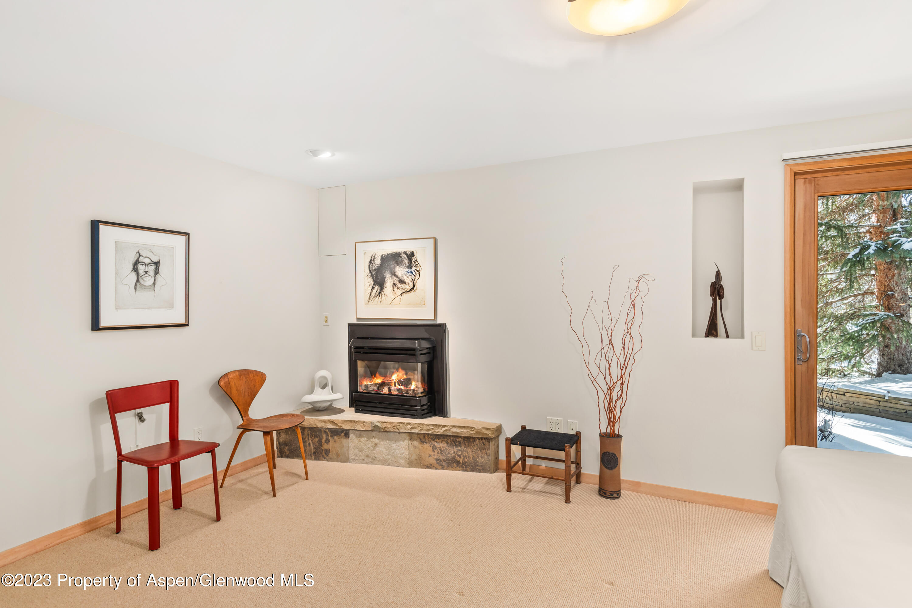 559 MEADOW Road
